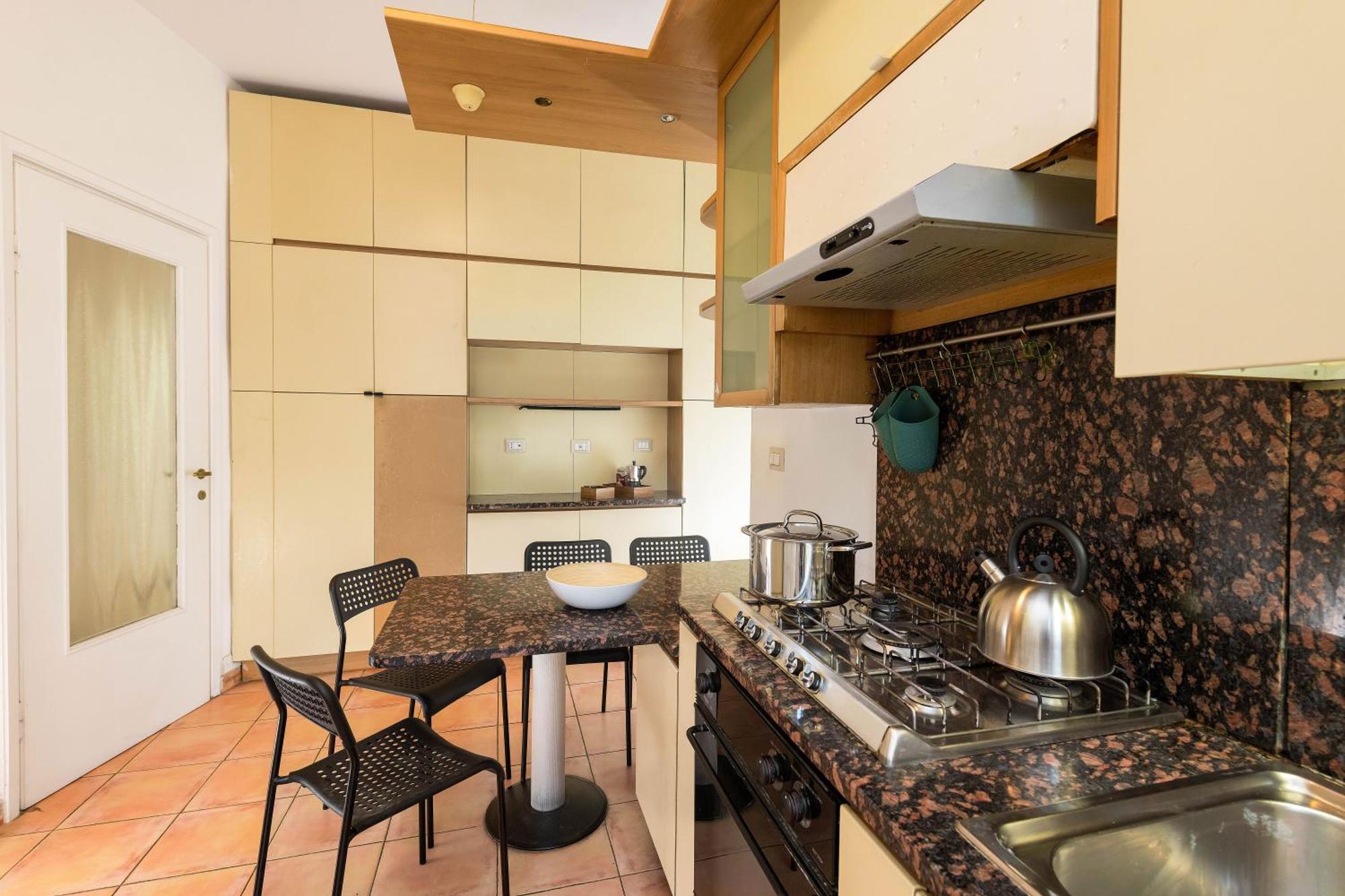 Spazioso Appartamento Vicino Eur Рим Экстерьер фото