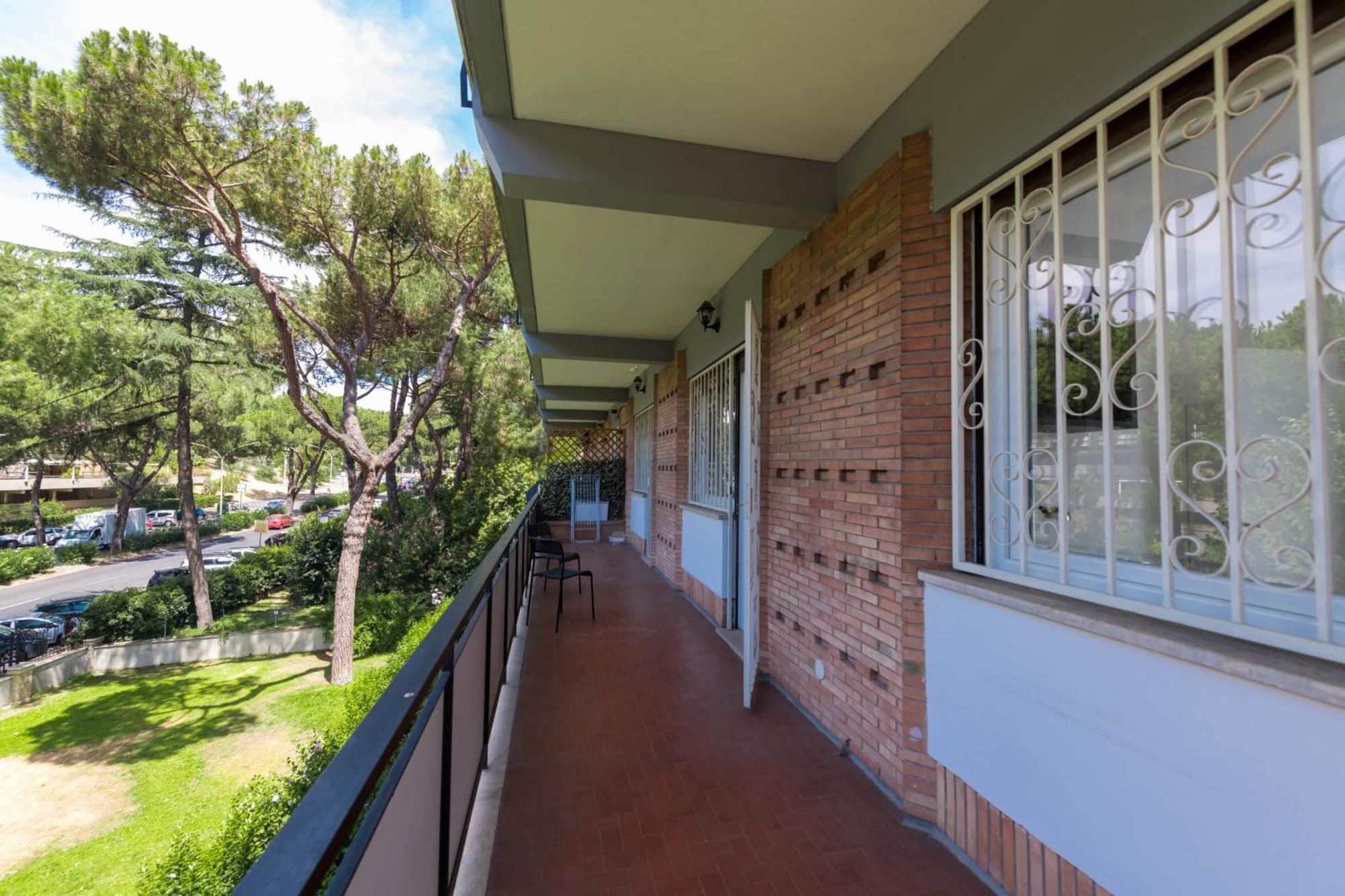 Spazioso Appartamento Vicino Eur Рим Экстерьер фото